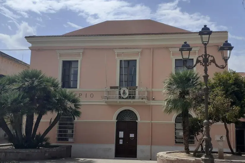 Il municipio di Sorso (foto Tellini)