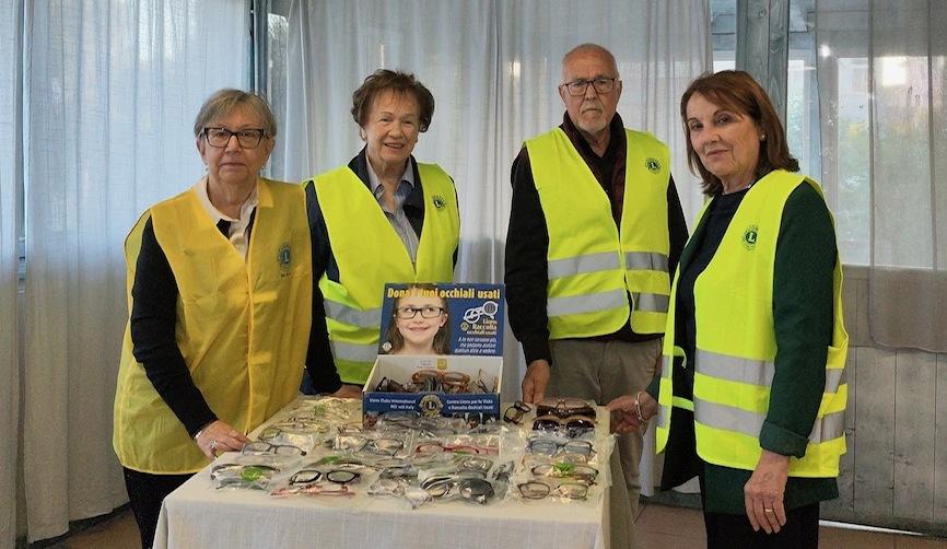 Oltre 600 paia di occhiali per i poveri