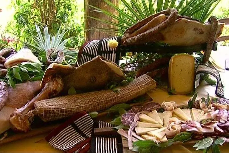 Pecorino e salumi