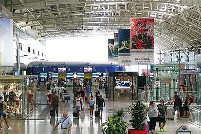 L'aeroporto di Cagliari Elmas (Archivio L'Unione Sarda)