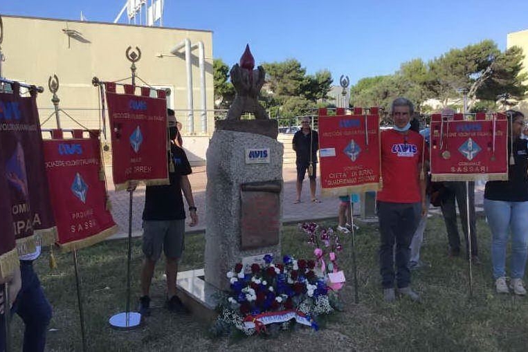 Porto Torres: dopo l'atto vandalico l'Avis inaugura la nuova scultura