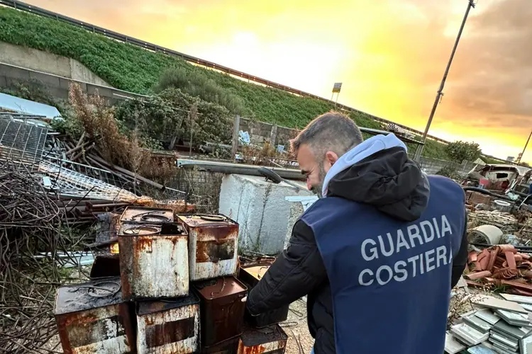 Una delle aree poste sotto sequestro dalla Capitaneria di Porto Torres (foto Capitaneria)