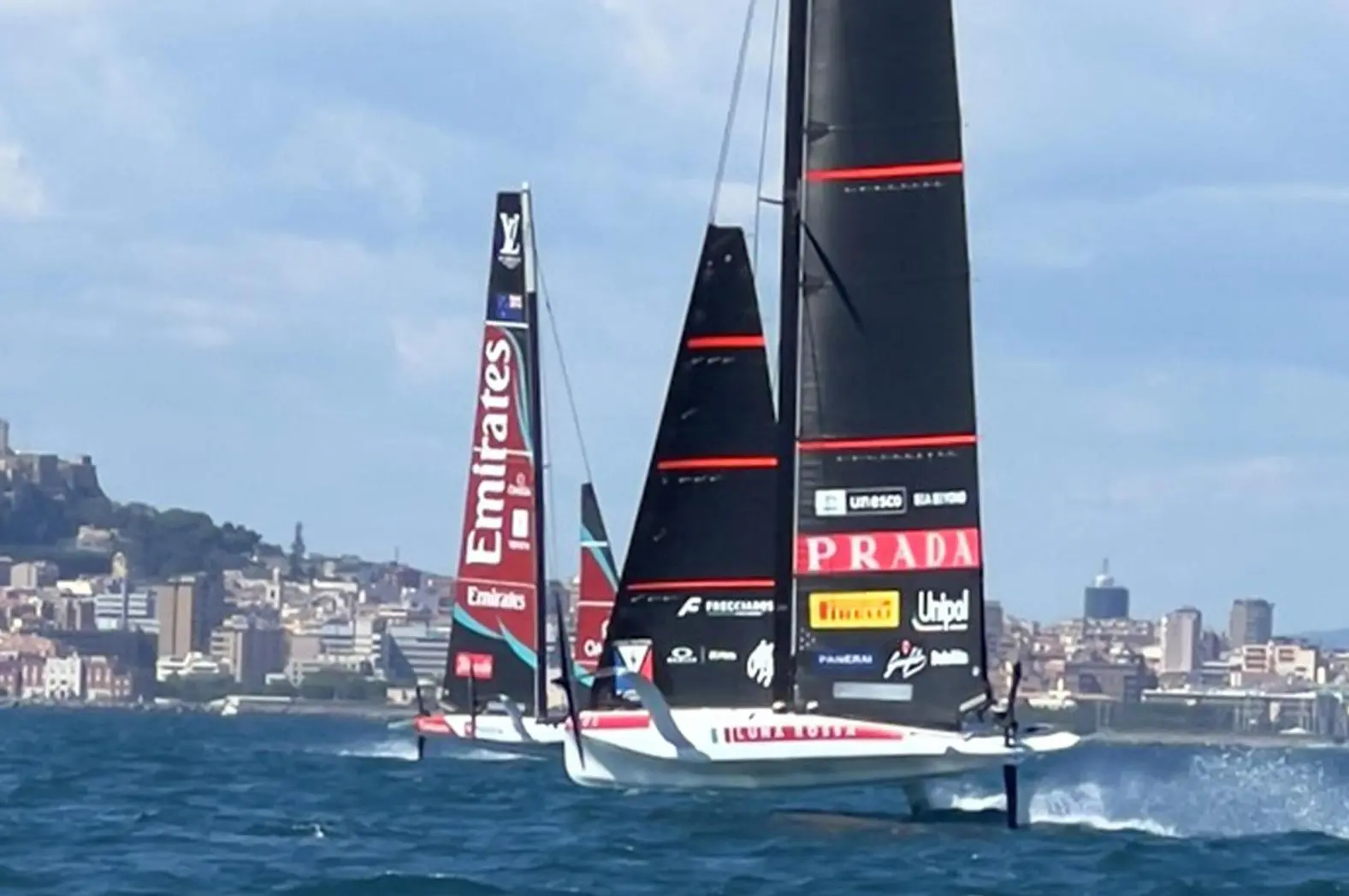 Cagliari ospita le regate preliminari della 38esima America's Cup. Foto Ansa/Francesco Nonnoi