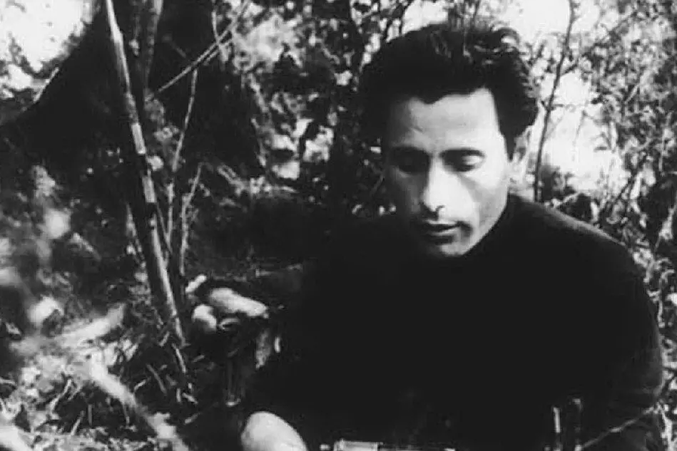 Graziano Mesina in una vecchia immagine durante la latitanza nel Supramonte (L'Unione Sarda)