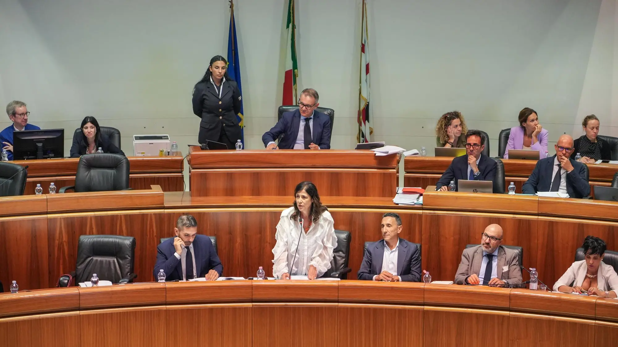 https://immagini.unionesarda.it/version/c:MDg2YjQ5M2YtMDhkZS00:ZDk2NmRkMmEtZTM4Yi00/image.webp?f=16:9