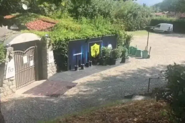 Il locale in cui sono intervenuti i carabinieri