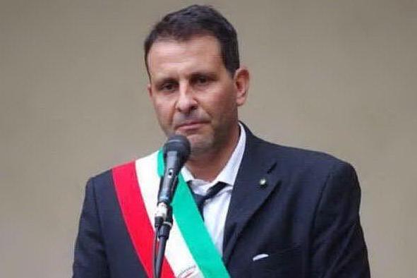 Pistoia, arrestato il sindaco di Pescia: &quot;Oltre 500mila euro in cellulari e tablet&quot;