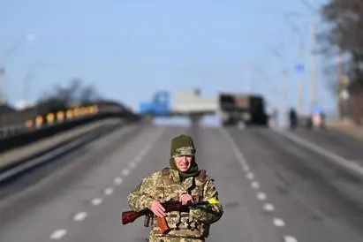 Un militare (Ansa - Afp)