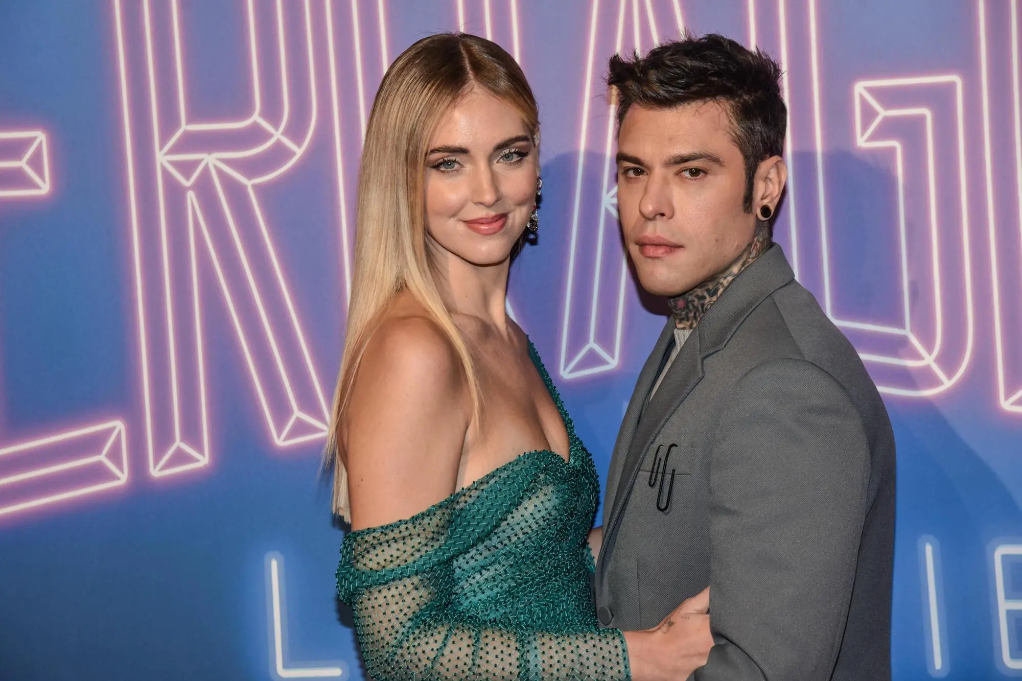 Fear for Fedez «Ulcers and internal bleeding». Doctors save his life