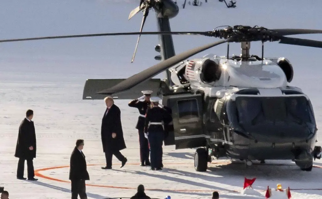 L'arrivo di Donald Trump a Davos (Ansa)