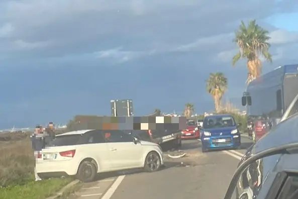 L'incidente sulla 195 (foto Manca)