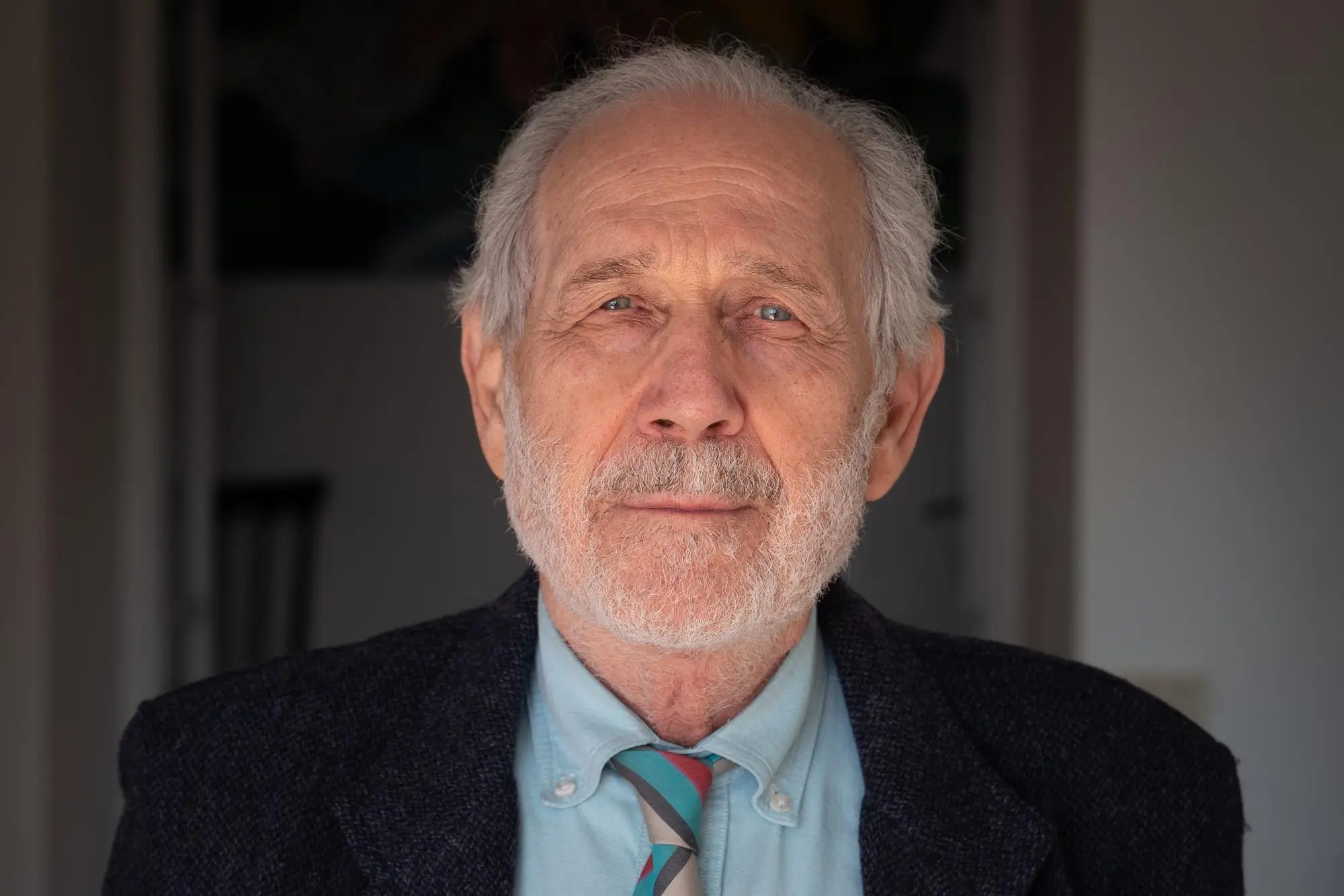 Ritratto di Emilio Isgrò (foto Luisa Porta)