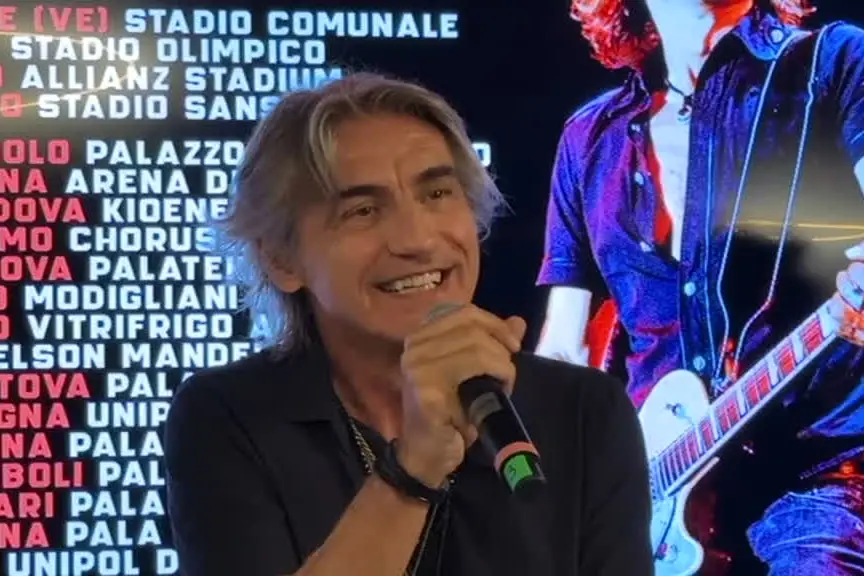 Luciano Ligabue: "Io a Sanremo da ospite? Mai dire mai"