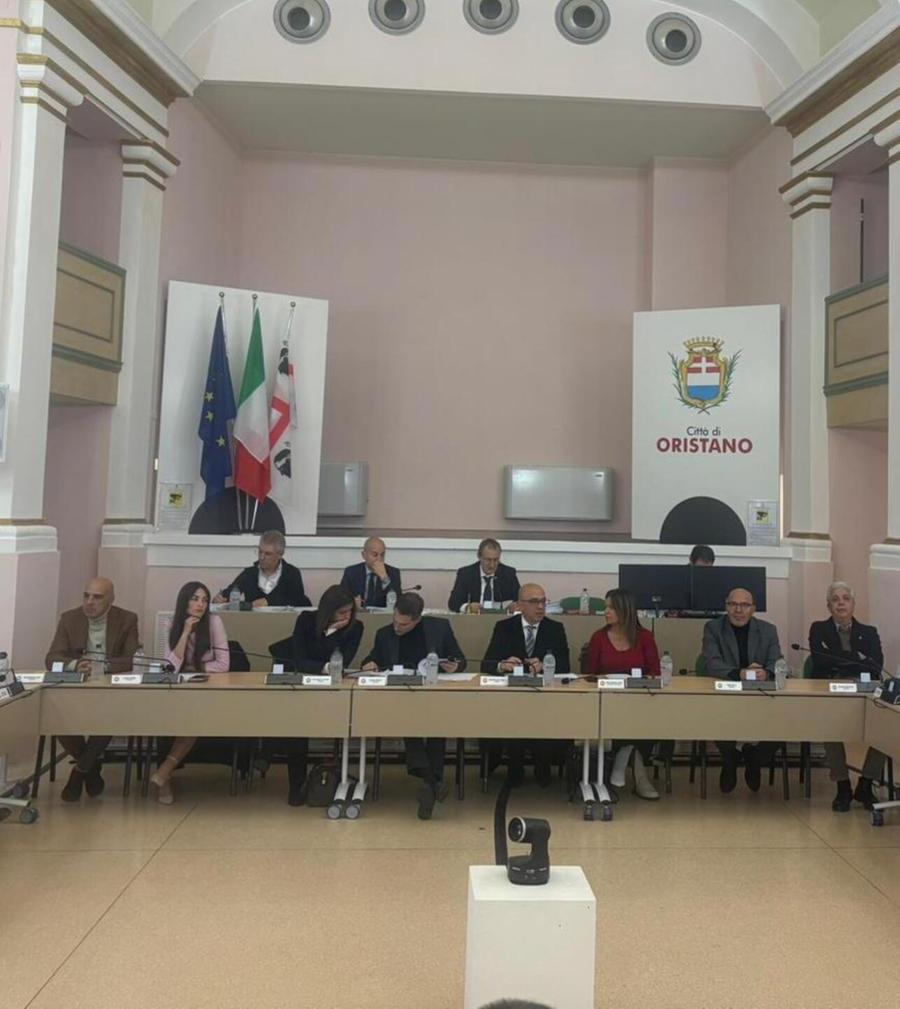 Aula deserta, maggioranza a casa