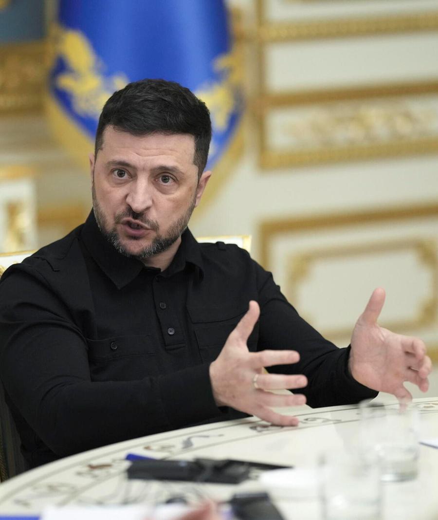 Corruzione, Zelensky silura due ministri