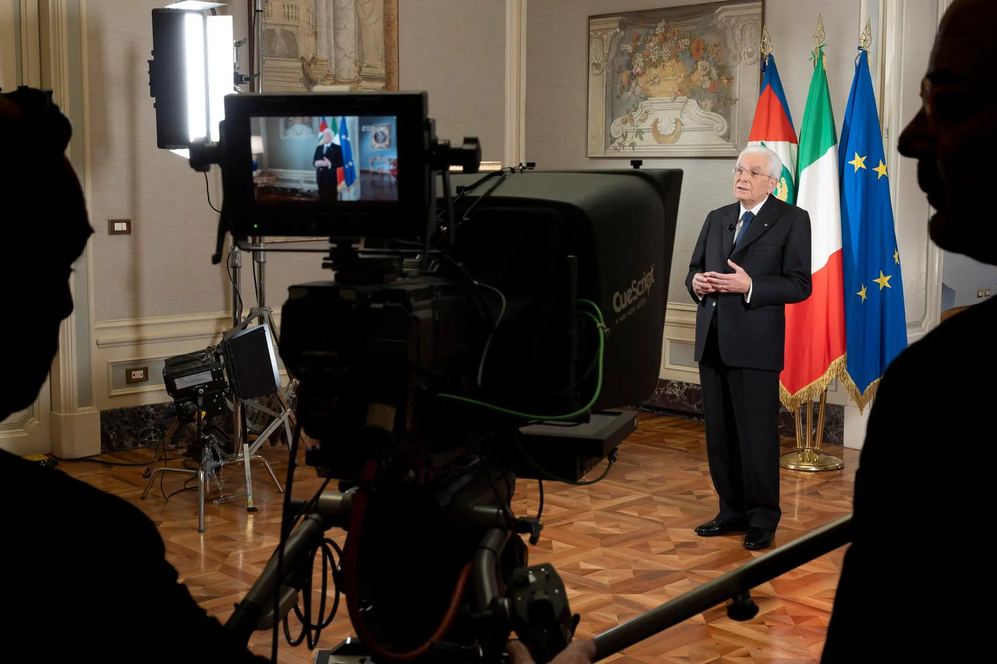Il presidente della Repubblica, Sergio Mattarella, in occasione del discorso di fine anno agli italiani dal palazzo del Quirinale a Roma (Ansa)