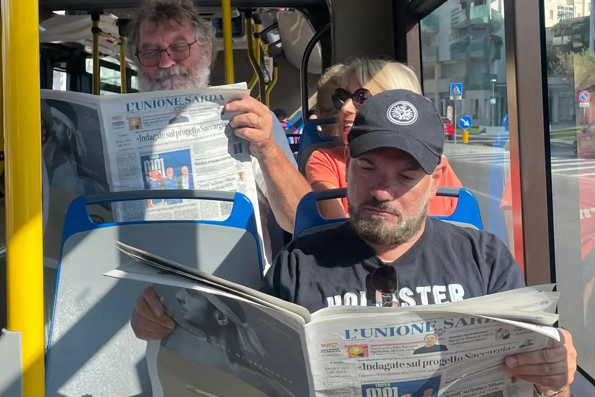 L'Unione Sarda in omaggio sul bus Poetto Express