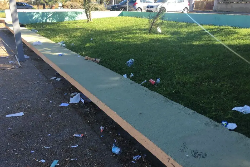 La piazza presa di mira (L'Unione Sarda - foto Scano)