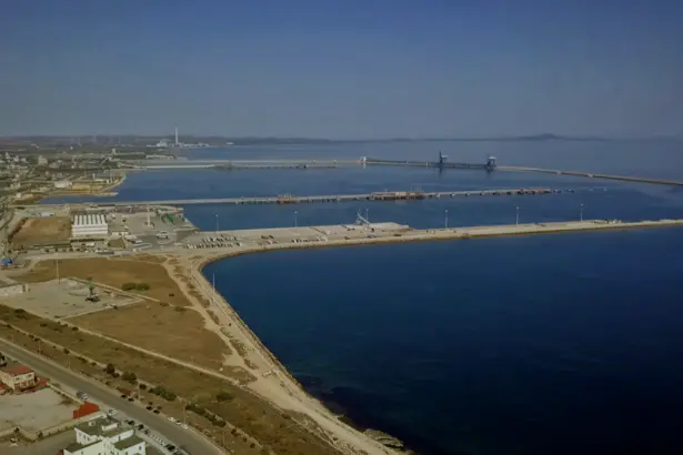 Porto industriale di Porto Torres (foto concessa)