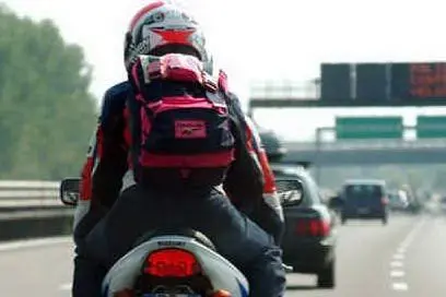 Un motociclista