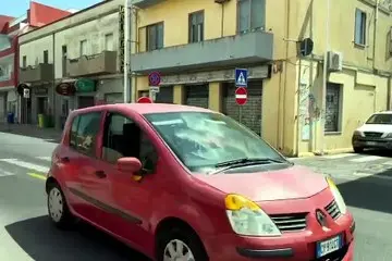 Pirri, via Italia ancora nel caos: il cantiere del collettore ridisegna la viabilità