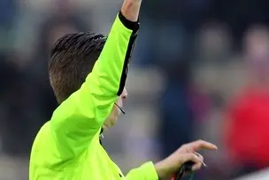Un arbitro di calcio