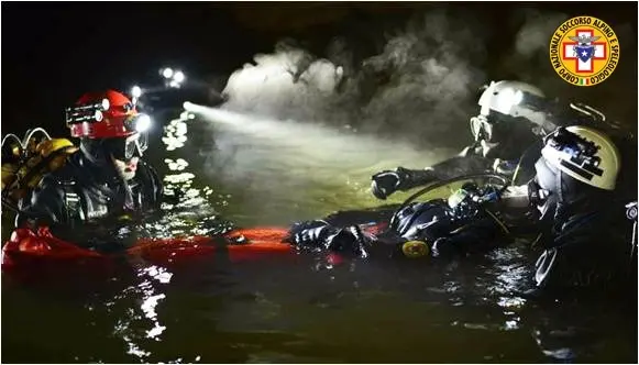 Soccorso fluviale (foto Sass)
