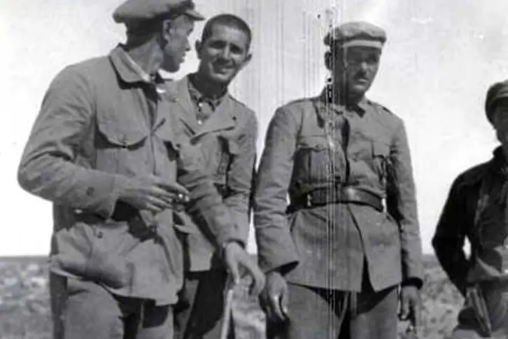 Michele Giua in Spagna nel 1938 (foto Rais)