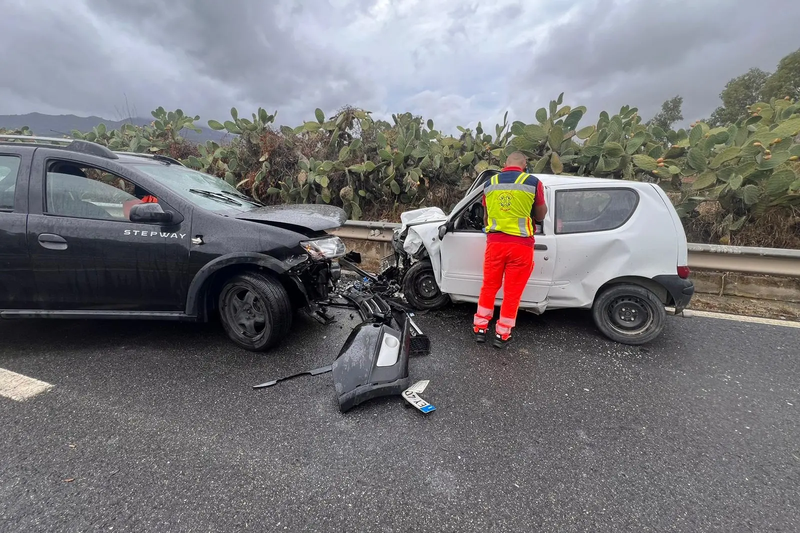 Due dei veicoli coinvolti nell'incidente (foto Giovanni Scano)