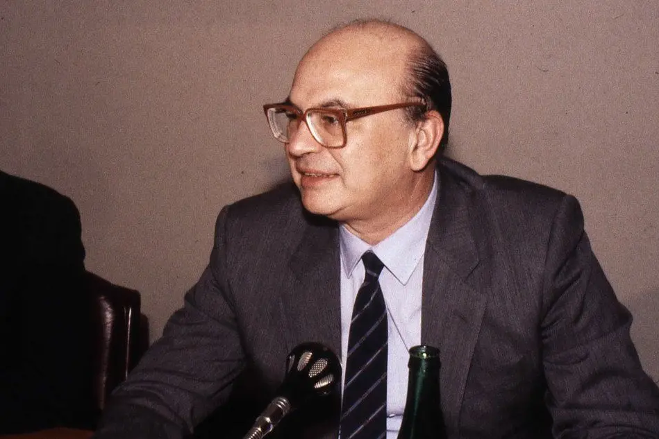#AccaddeOggi: 4 agosto 1983, Bettino Craxi presidente del Consiglio. Il primo del Psi