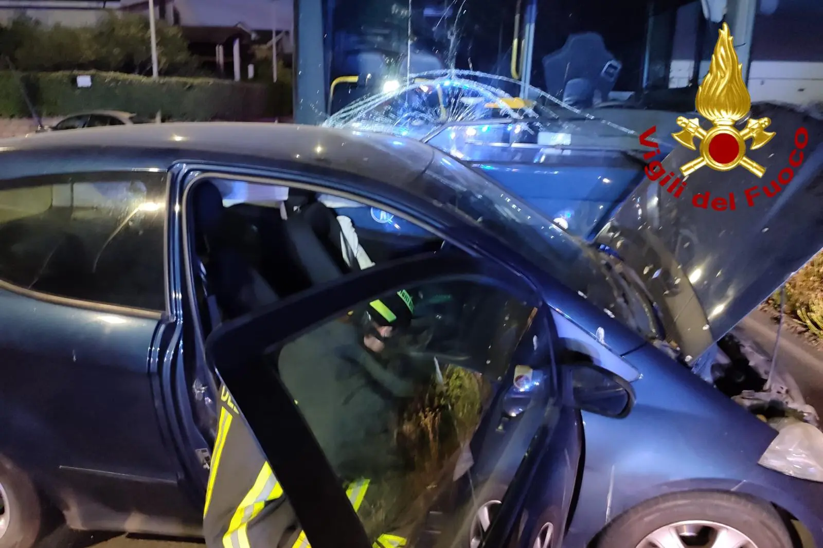 L'incidente a Sassari (foto vigili del fuoco)