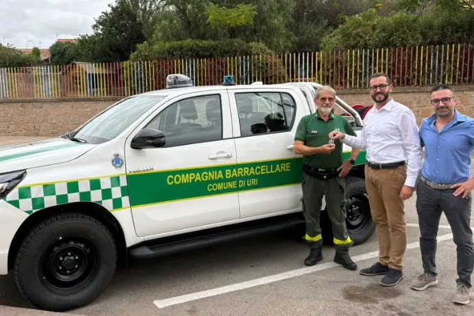 Il nuovo mezzo antincendio dei barracelli a Uri