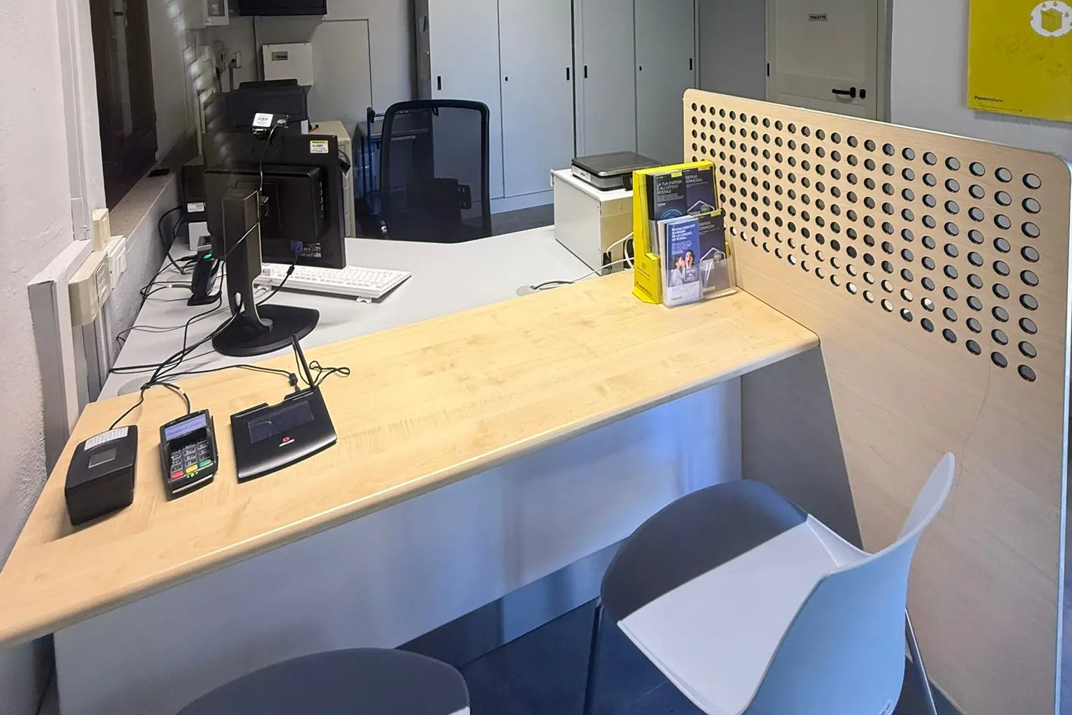 La rinnovata sede dell'ufficio postale di Albagiara (foto concessa)