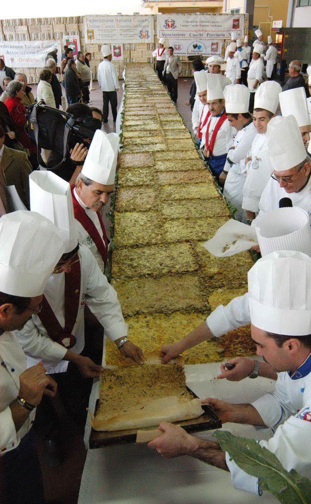 Torte di carciofi a Samassi (Archivio L'Unione Sarda - Nonnis)