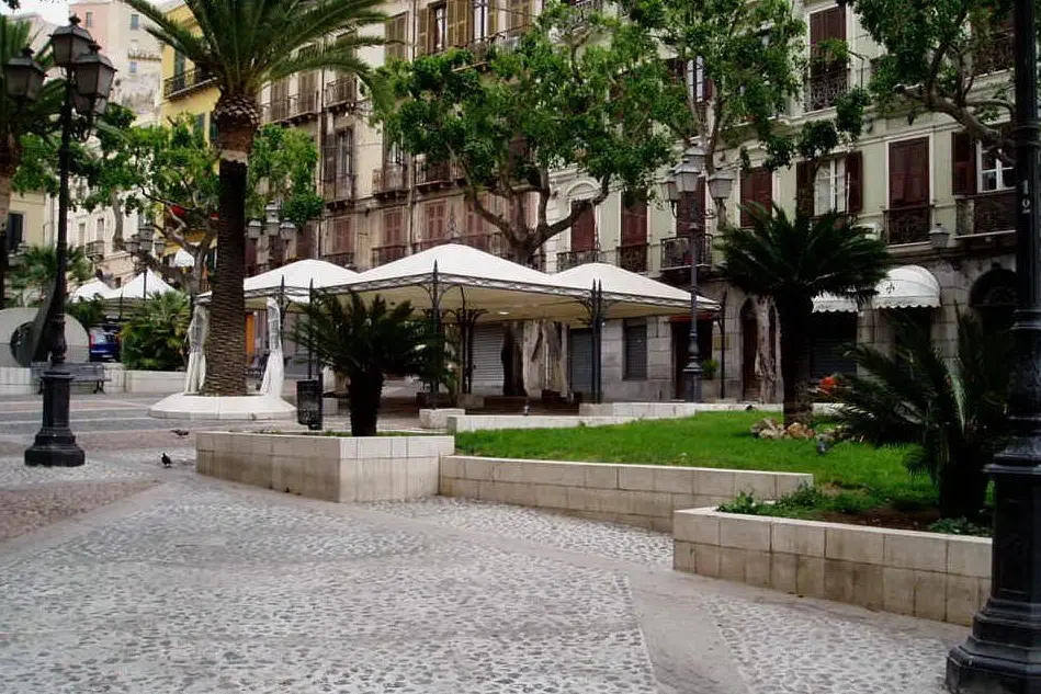 Piazza Yenne, Cagliari