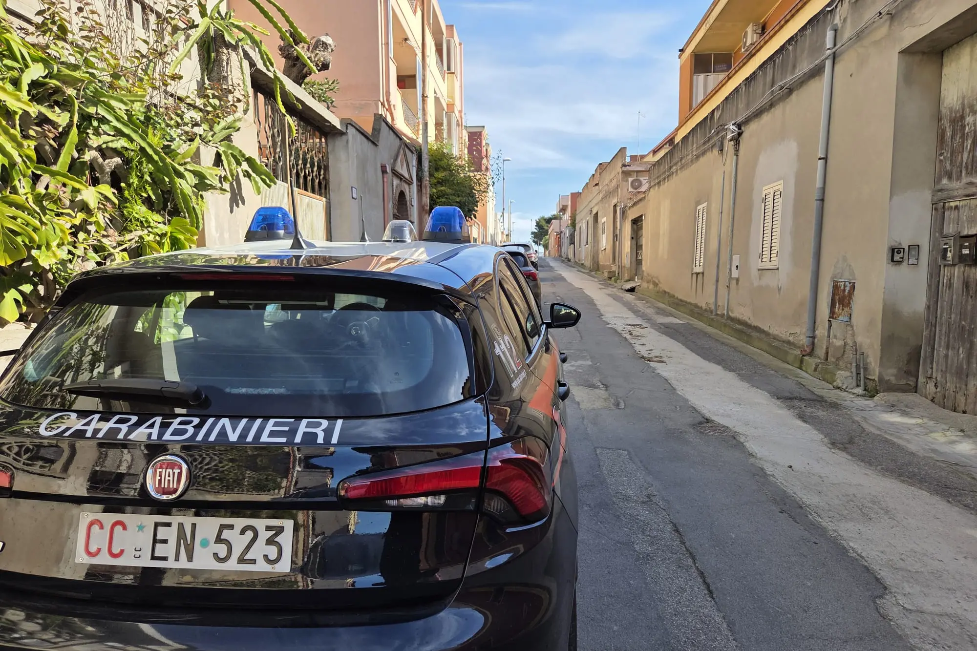 I carabinieri in via Genova