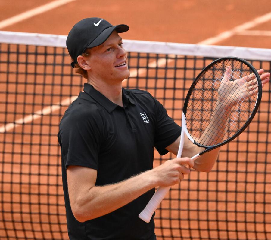 Sinner va in finale a Roma