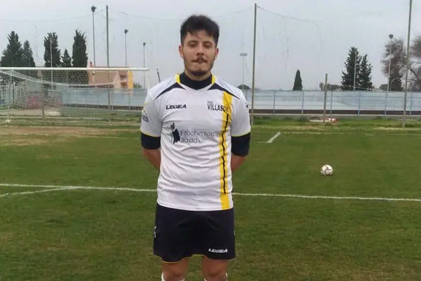 Alessio Pes, centrocampista del Villasor, capolista del girone A di Prima categoria