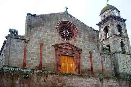 La facciata della chiesa di Ardauli