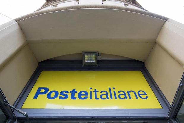 Dipendente delle Poste fa sparire 500mila euro ai clienti: “Sono ludopatica”