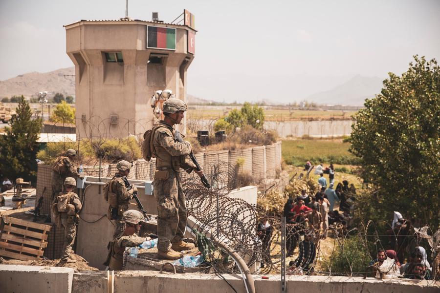 L’allerta degli Usa: “Credibile minaccia vicino all’aeroporto di Kabul”