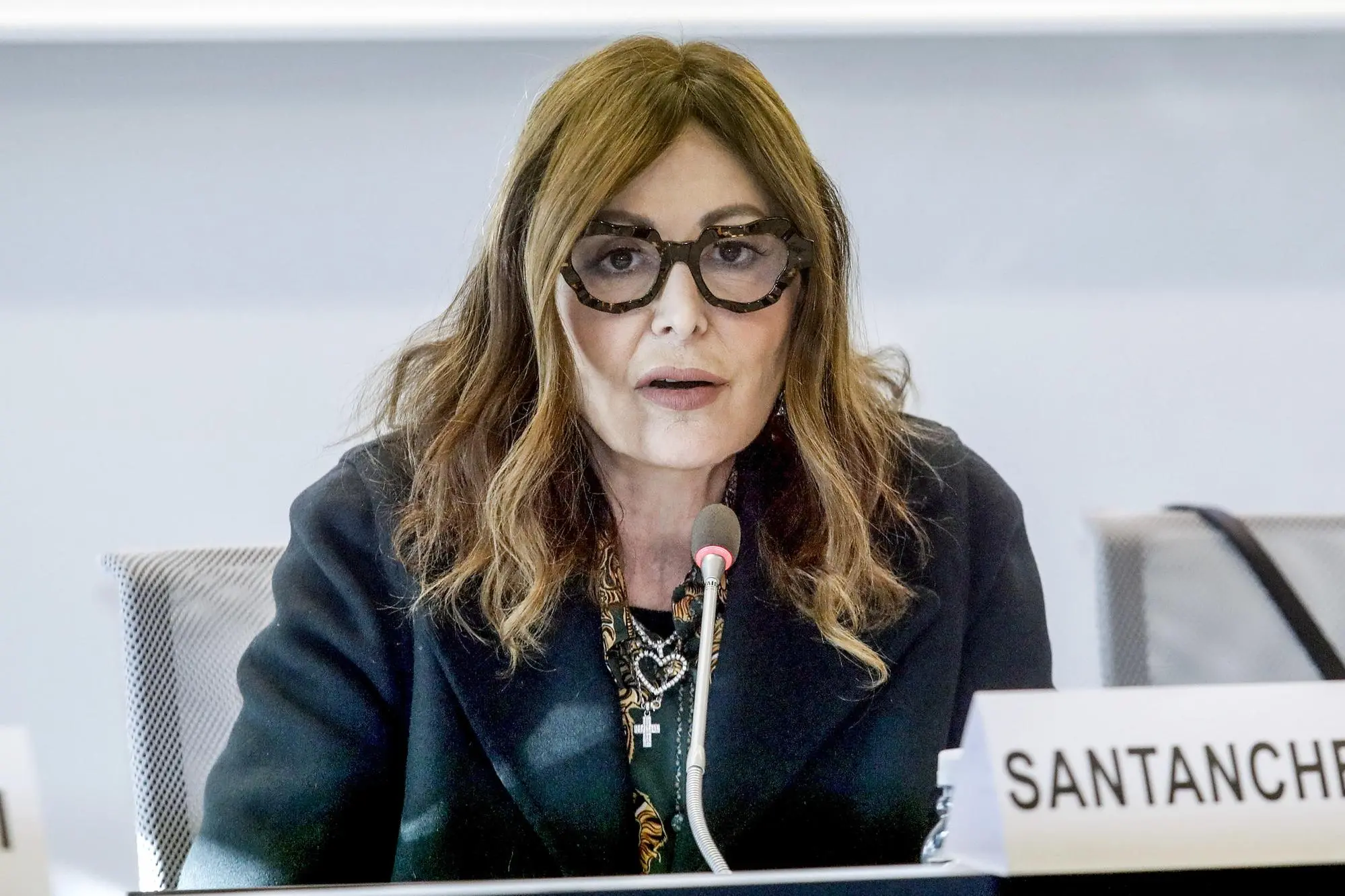 Il ministro del turismo Daniela Santanchè partecipa al convegno ‘Turismo all’aria aperta’ a Palazzo Lombardia a Milano, 17 marzo 2025. ANSA/MOURAD BALTI TOUATI
