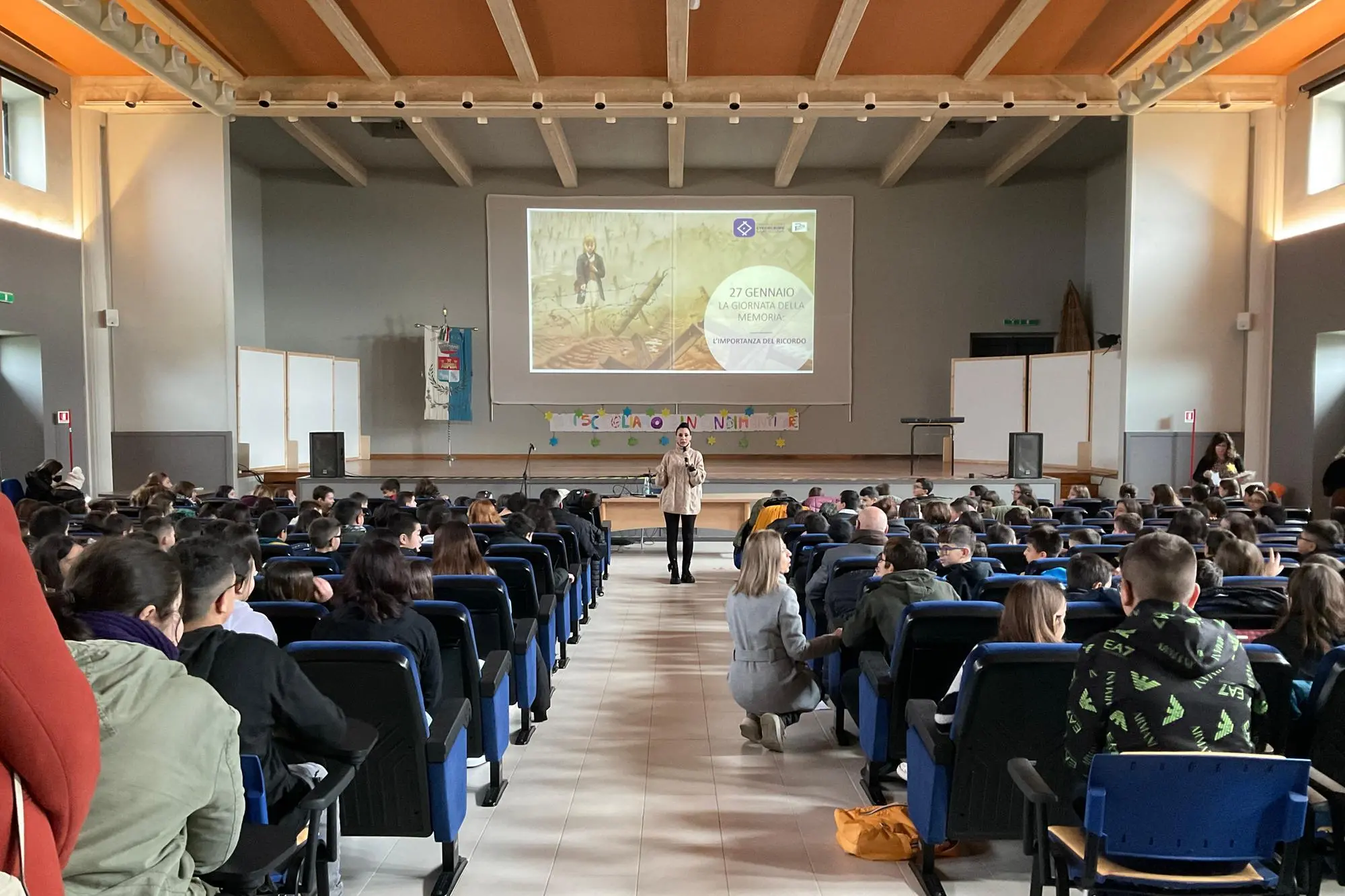 Gli studenti (foto del Comune di Cabras)