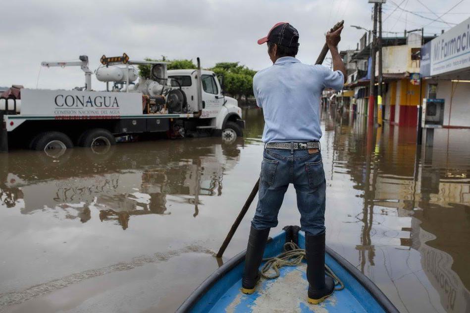 L'uragano Willa è arrivato in Messico: piogge e raffiche di vento
