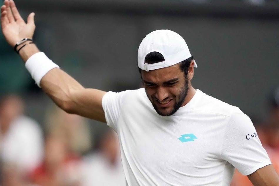 Finisce il sogno di Berrettini: Federer domina e vola ai quarti