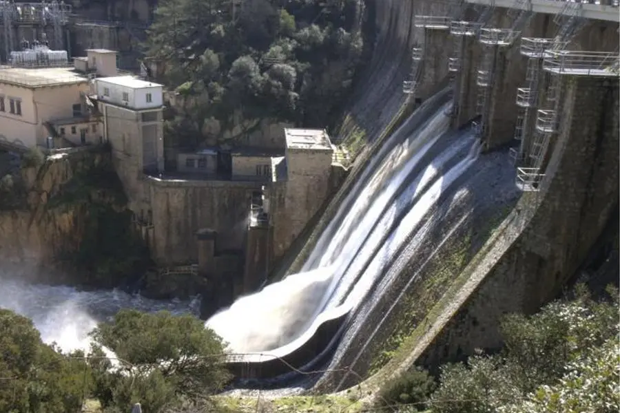 La centrale idroelettrica sul Coghinas (Archivio L'Unione Sarda)