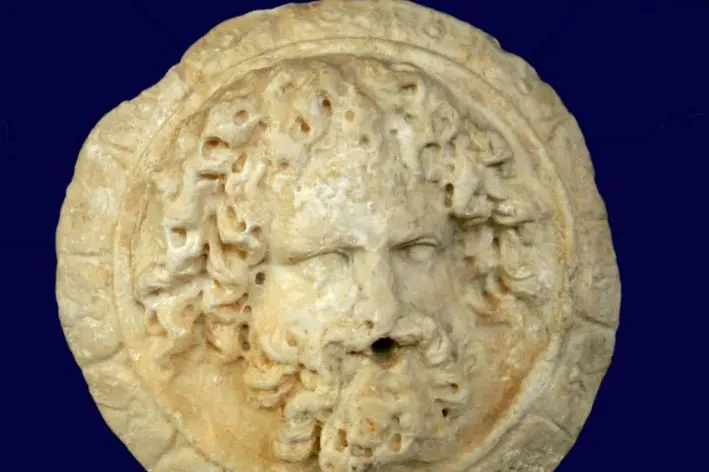 L'oscillum turritano (foto Pala)