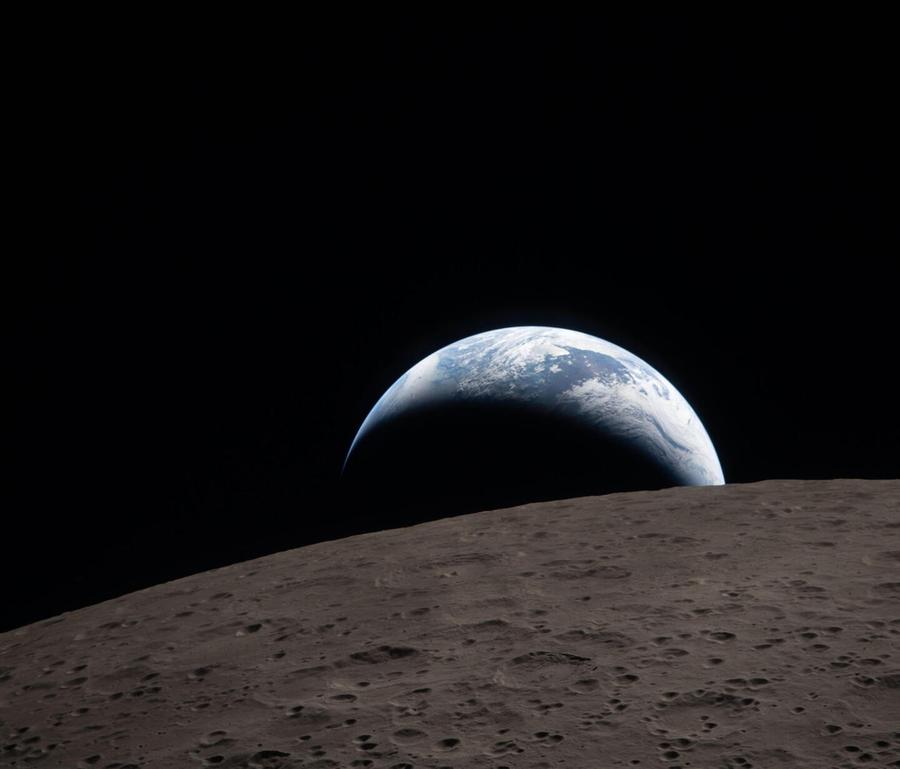 Artemis II saluta la Luna, inizia il ritorno  verso la Terra