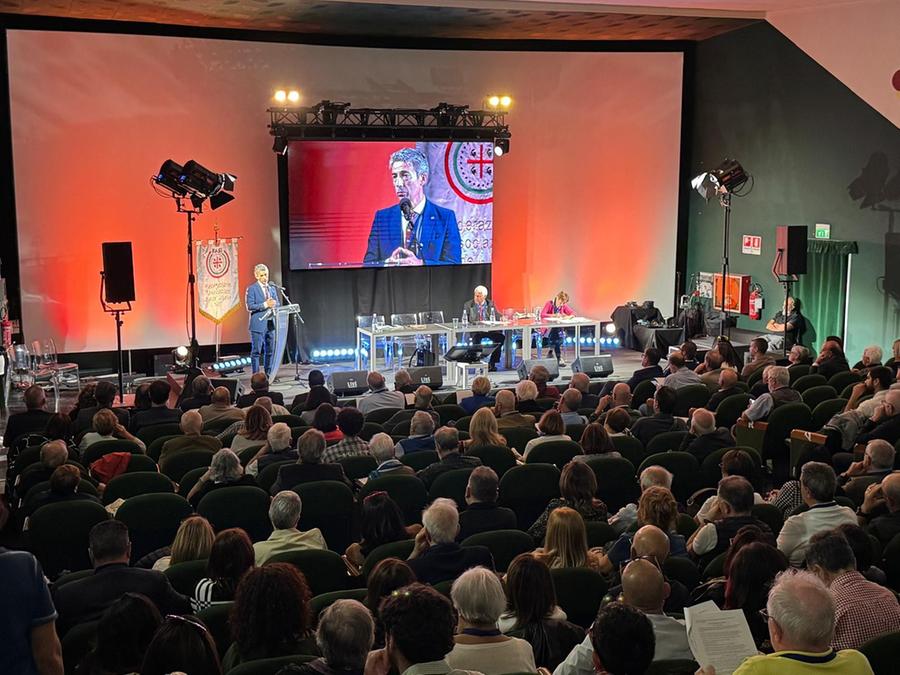 Emigrati, dimissioni di massa dalla Fasi