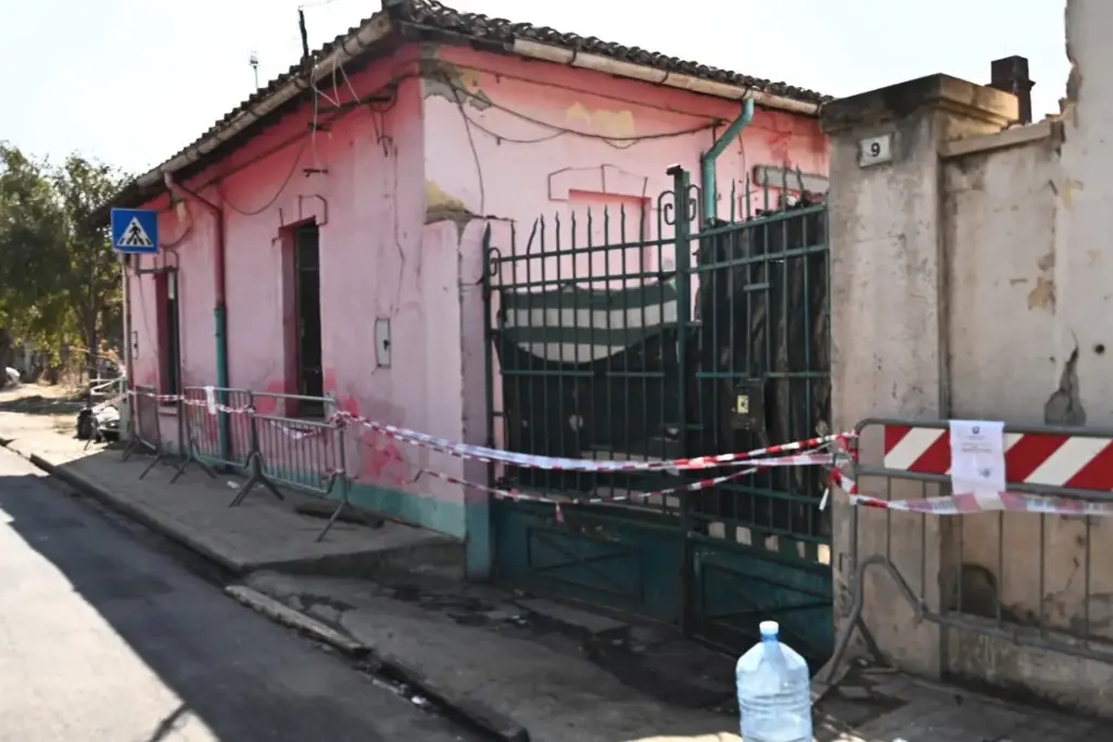 Oristano, lo stabile sotto sequestro in via Rockefeller